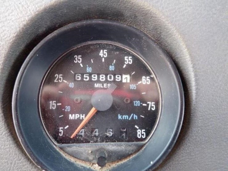 1993-mack-rd690s-image-12