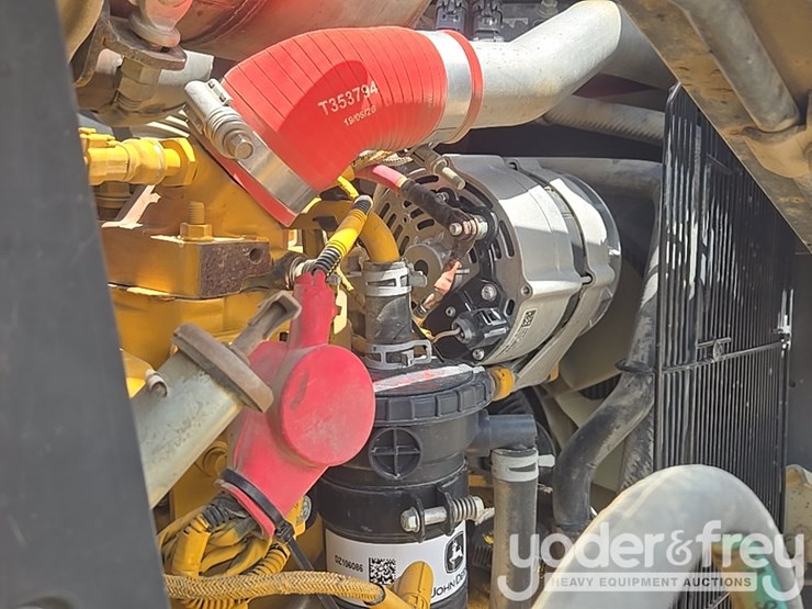 2020-deere-310sl-image-38
