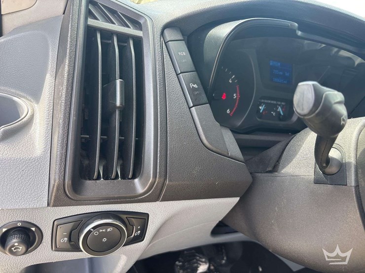 2016-ford-transit-image-24