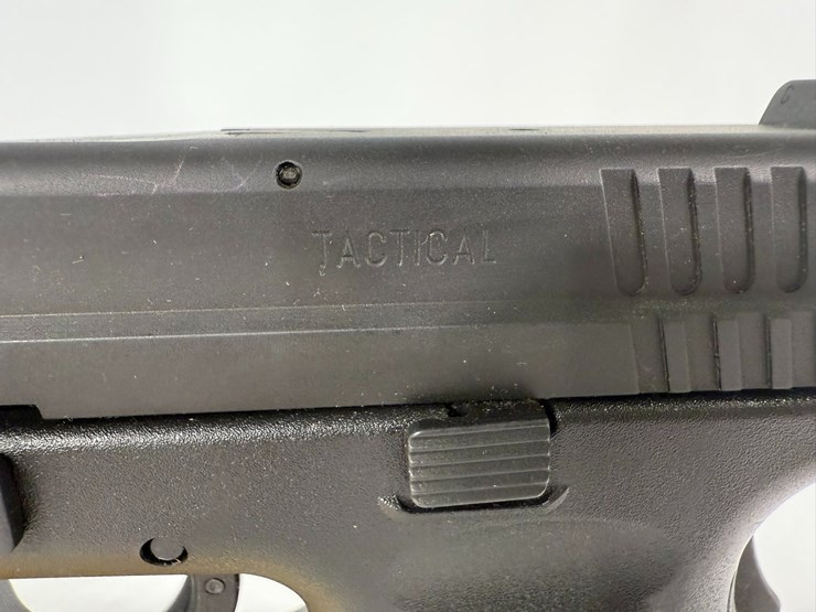 #45-•-springfield-army-xd-45acp-pistol-xd708206-image-16
