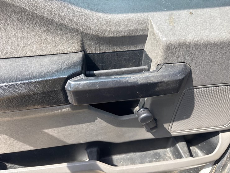 2015-ford-f150-image-9