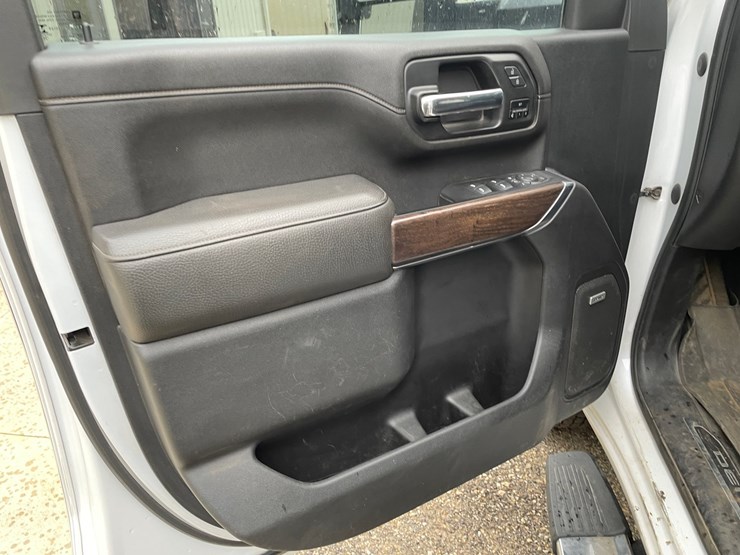 2020-gmc-3500-image-29