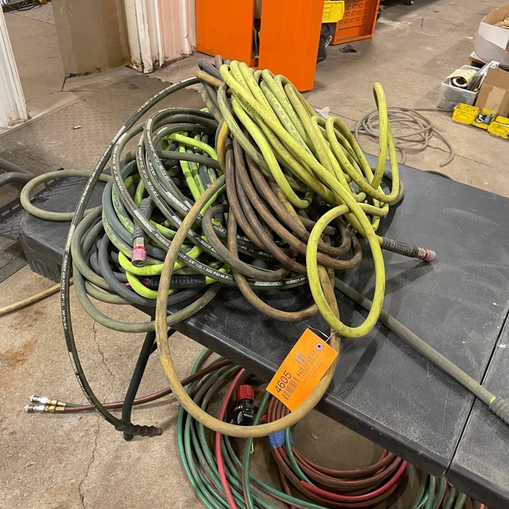 #4605 • Assortment of Air Hoses