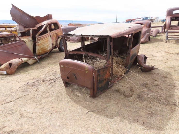 ford-2dr-sedan-body-for-project-image-5