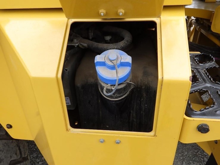 2022-caterpillar-930m-image-16