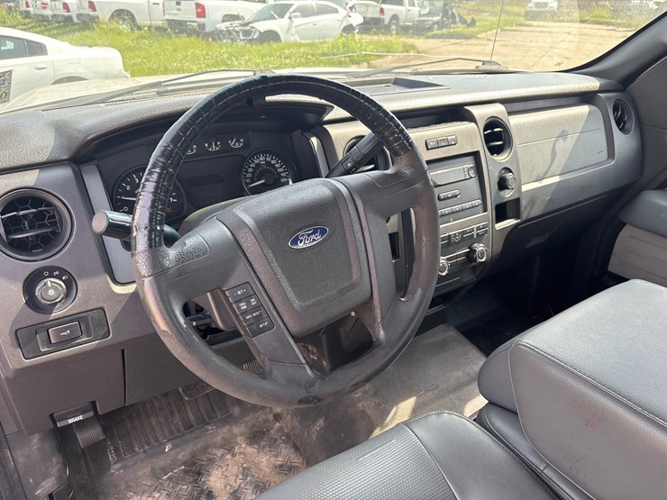 #40-•-2012-ford-1/2-ton-crew-cab-pick-up-truck-image-9
