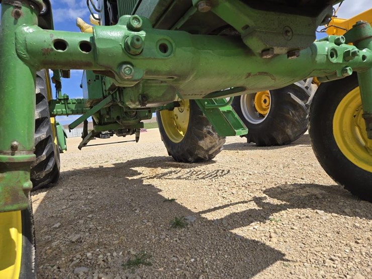 john-deere-3010-image-24