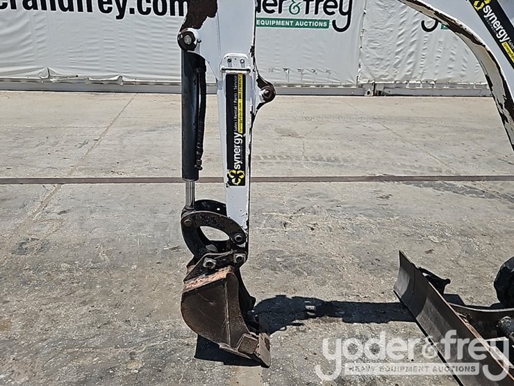 2020-bobcat-e20-image-15