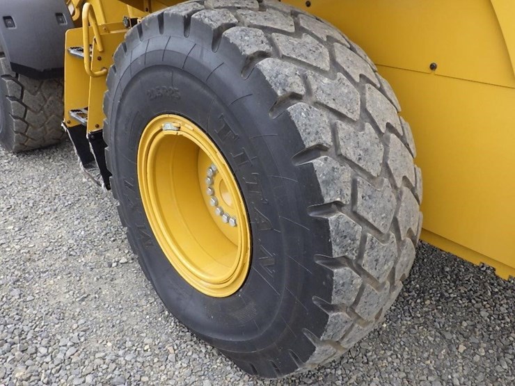 2022-caterpillar-930m-image-40