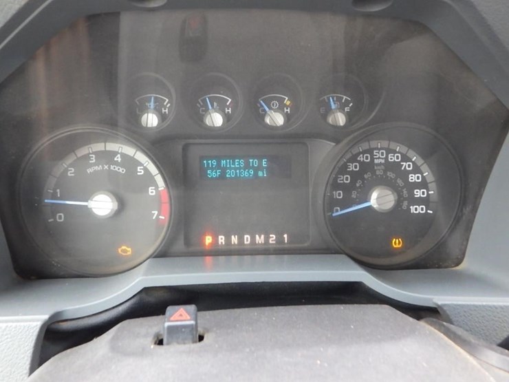 2011-ford-f350-image-32