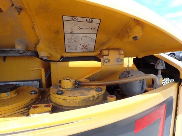 2015-volvo-ecr58d-image-62