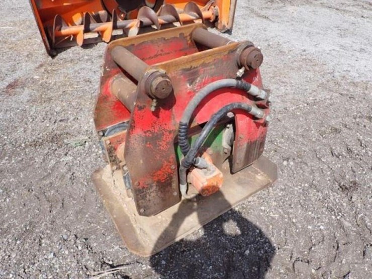 genpac-30-in.-hydraulic-plate-compactor-image-1
