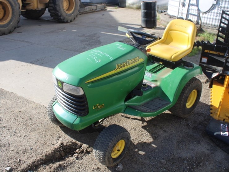 john-deere-lt160-image-2