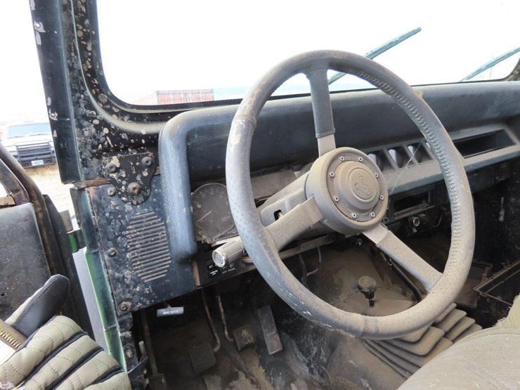 1993-jeep-wrangler-image-10