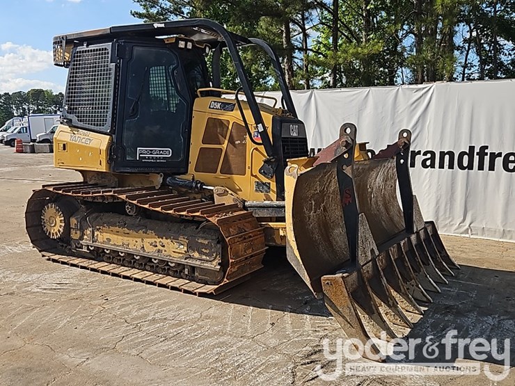 2016-caterpillar-d5k2-lgp-image-7