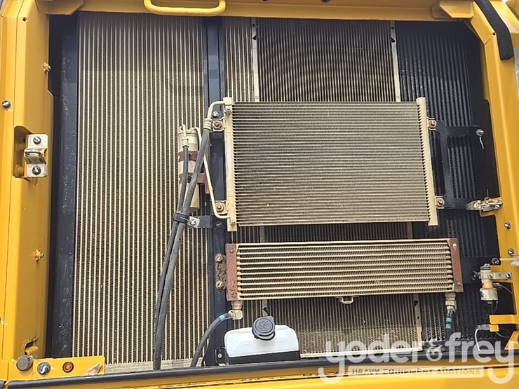 2017-caterpillar-336fl-image-36