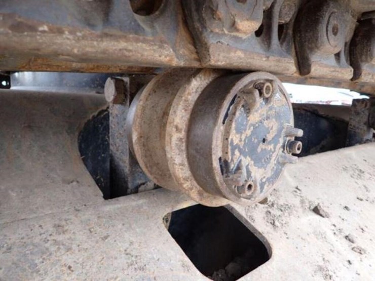 2015-caterpillar-349fl-image-35