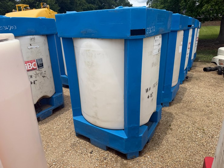 #1657-•-275-gallon-plastic-oil-storage-tank-image-1