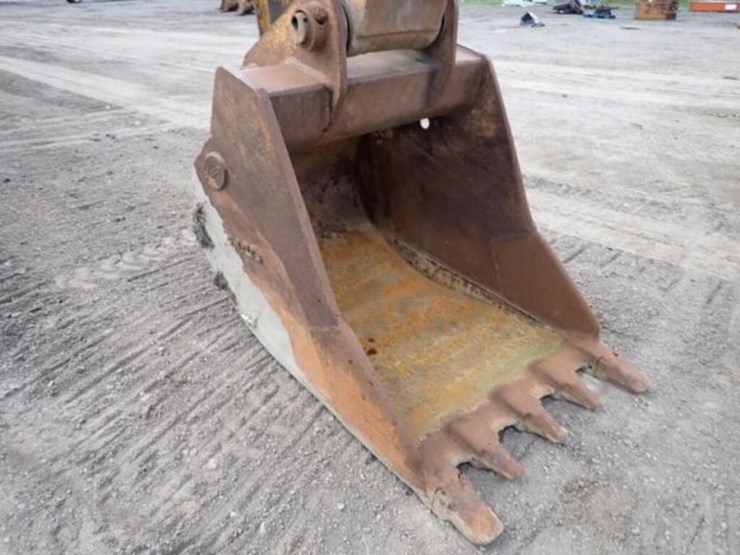 2001-deere-270-lc-image-27