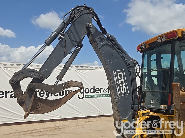 2020-deere-310sl-image-26