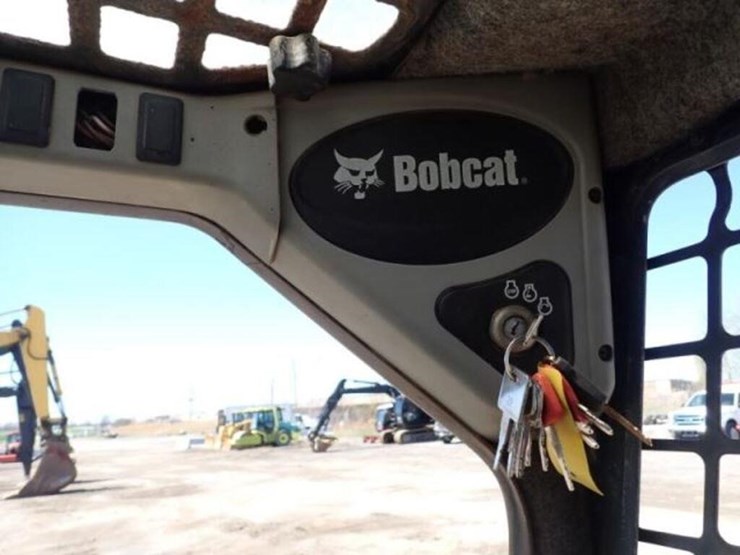 2007-bobcat-s100-image-12