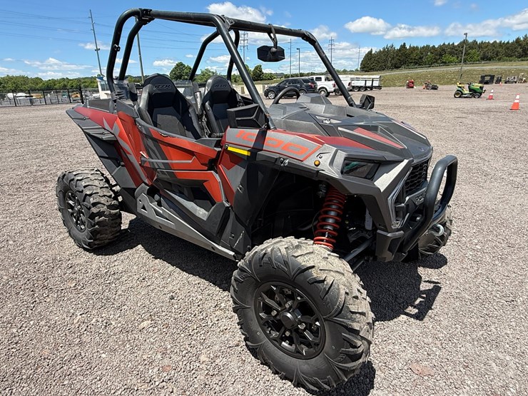 #83-•-2021-polaris-rzr-1000-utv-image-1