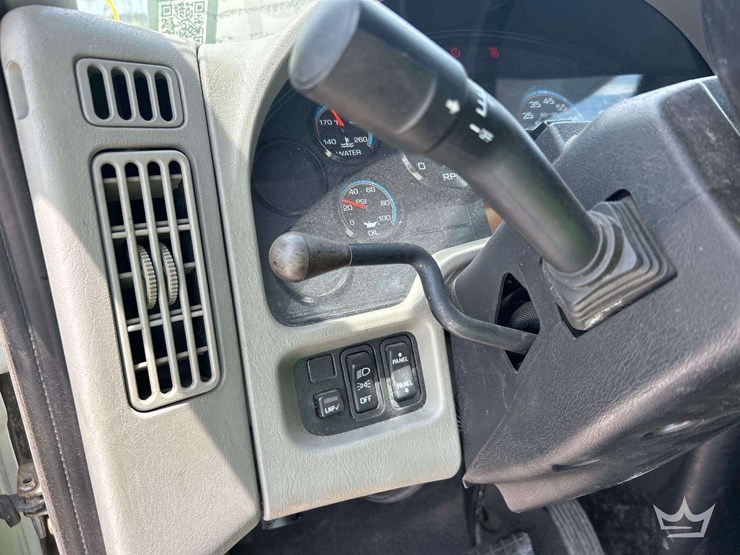 2014-international-durastar-4300-image-13