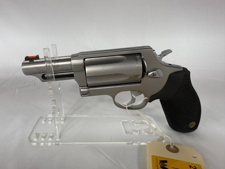 #84-•-taurus-the-judge-45lc/410gauge-bs626306-image-1