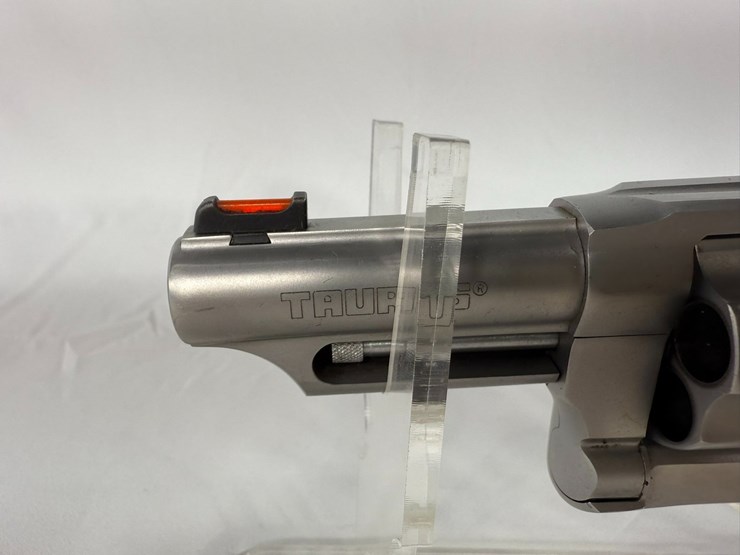 #84-•-taurus-the-judge-45lc/410gauge-bs626306-image-4