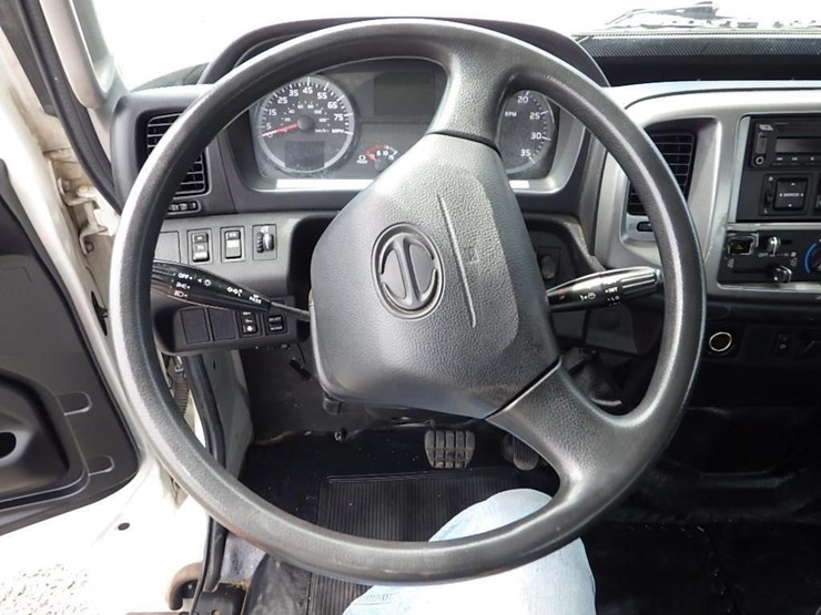 2018-hino-338-image-44
