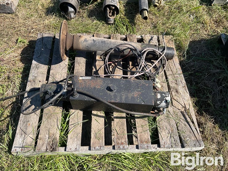 electric-over-hydraulic-trailer-jack-image-6
