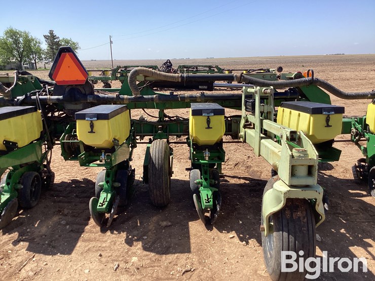 john-deere-1720-image-14