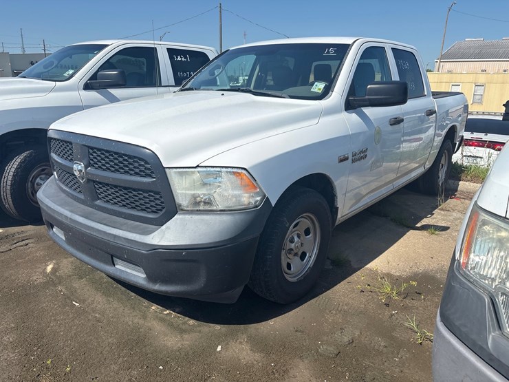 2015-dodge-ram-1500-image-3