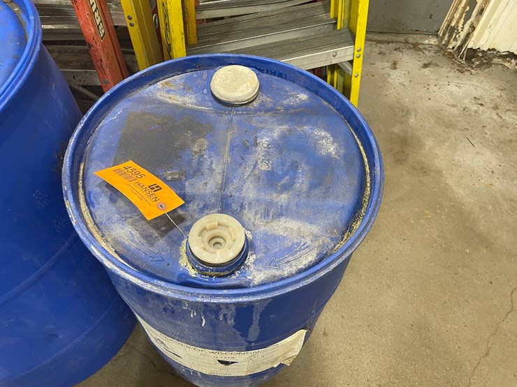 #4595-•-(2)-poly-barrels-image-5