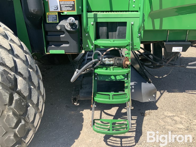 2015-john-deere-w235-image-11