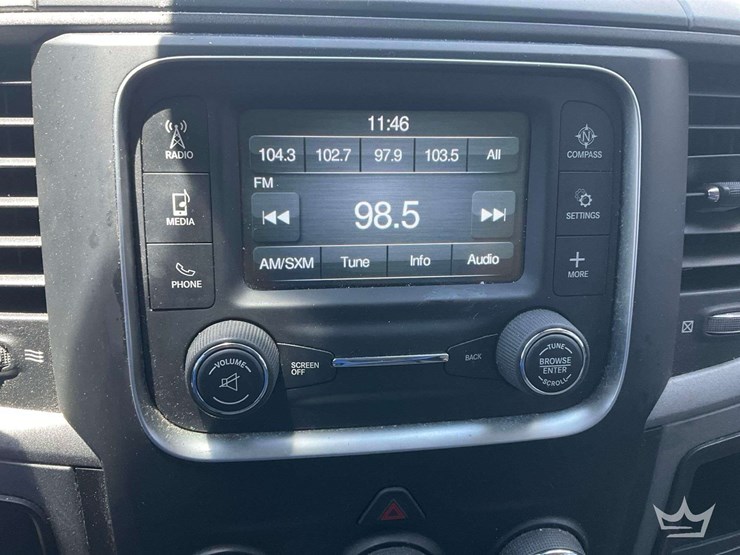 2016-dodge-1500-image-16