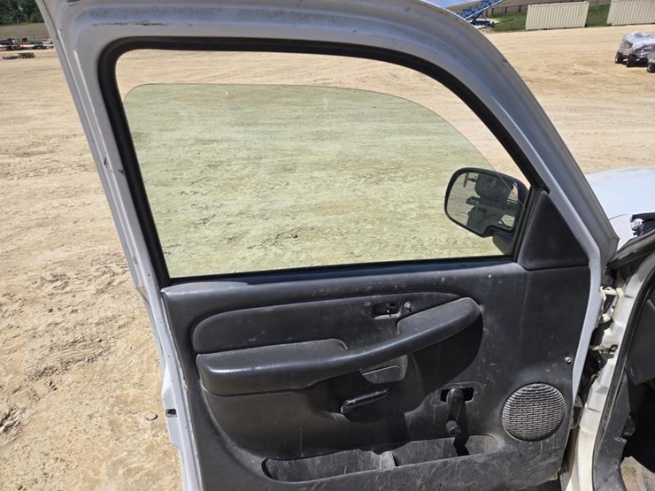 2006-gmc-sierra-2500hd-image-10