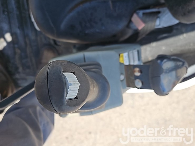 2019-bobcat-e32-image-33