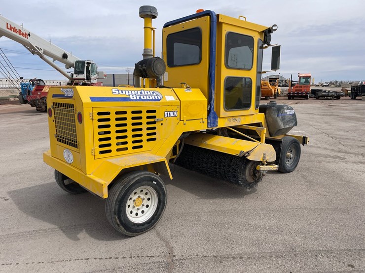 2017-superior-broom-dt80k-image-5