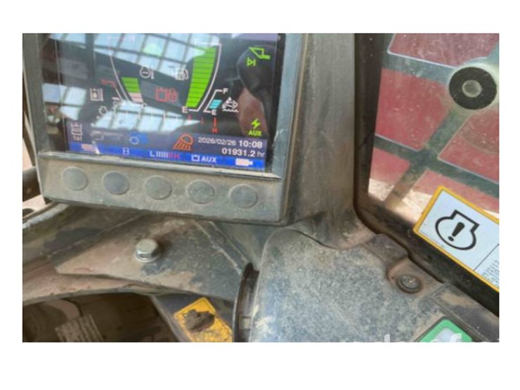 2022-takeuchi-tl12v2-image-10