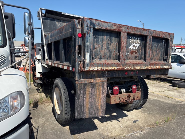 #22-•-2011-international-6yd-dump-truck-image-4