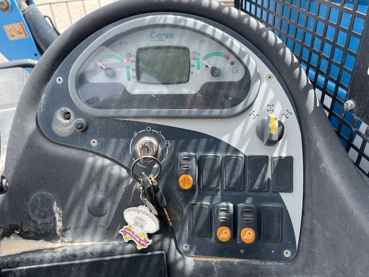 2019-genie-gth1256-image-116