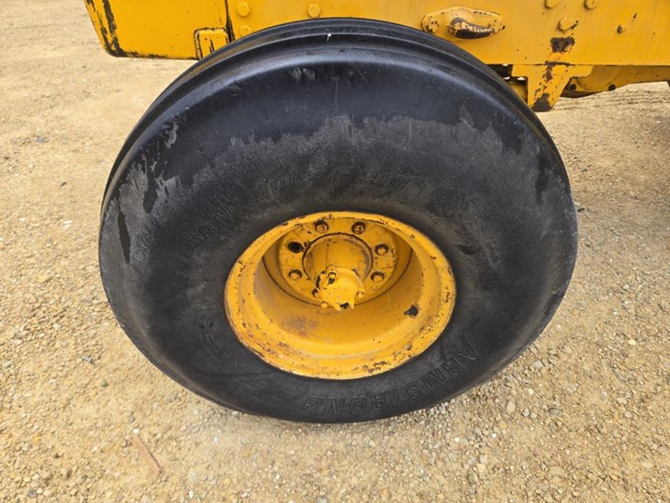 1967-john-deere-700-image-5