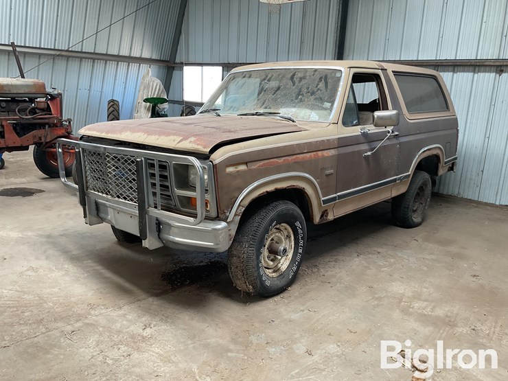 1984-ford-bronco-image-1