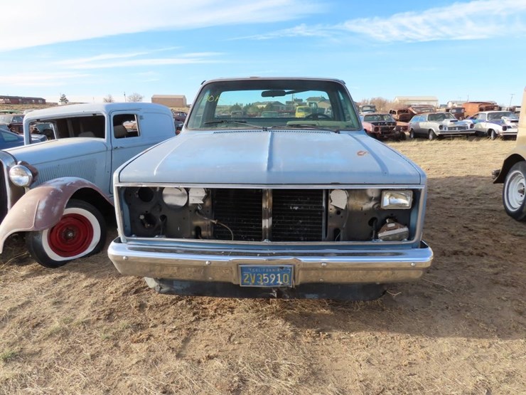 1986-chevrolet-silverado-1/2-ton-short-box-pickup-image-2