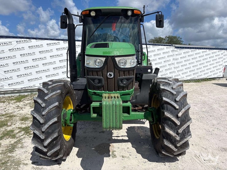 2014-john-deere-6125m-image-21