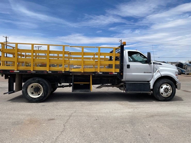 2019-ford-f750-image-4