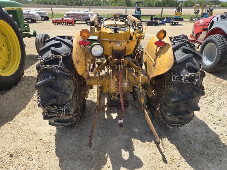 massey-ferguson-2135-image-11
