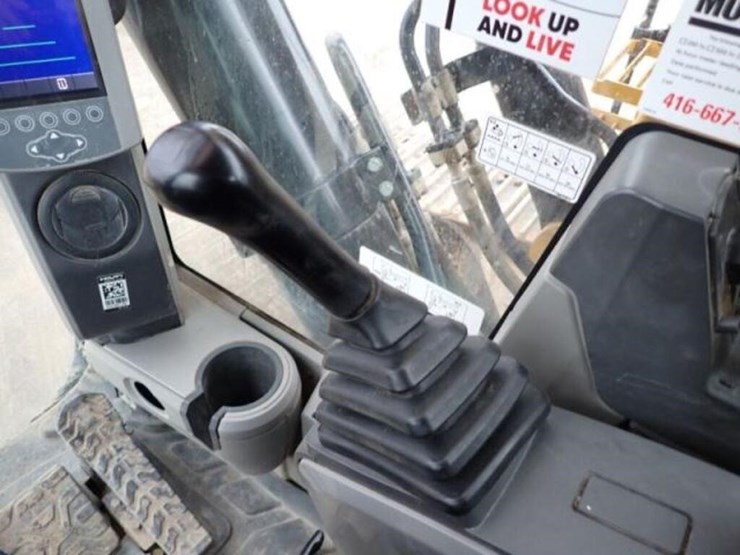 2015-caterpillar-349fl-image-12