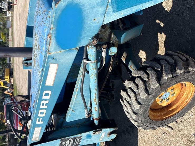 ford-tractor-image-17